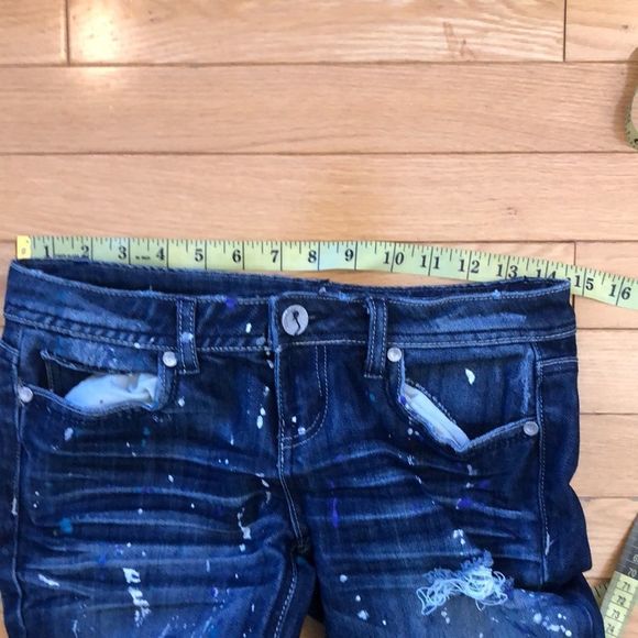 🔴 2 for $25 Almost Famous Capri jeans with paint splatter size 3 - Picture 6 of 10